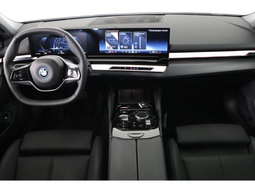 BMW i5 eDrive40 84kWh | Bowers&Wilkins | SOH 95% | Leder | Comfort Zetels | LED | Clima | Sfeerverlichti... ActivLease financial lease
