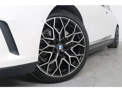 BMW i5 eDrive40 84kWh | Bowers&Wilkins | SOH 95% | Leder | Comfort Zetels | LED | Clima | Sfeerverlichti... ActivLease financial lease