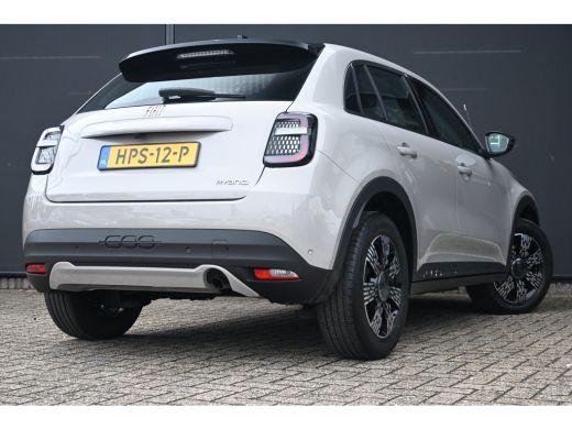 Fiat 600 1.2 Hybrid Urban | Pack Style + Comfort | Navigatie | Stoelverwarming | Voorruitverwarming | !! ActivLease financial lease