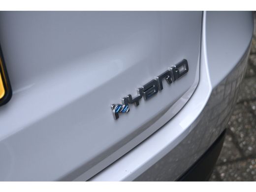 Fiat 600 1.2 Hybrid Urban | Pack Style + Comfort | Navigatie | Stoelverwarming | Voorruitverwarming | !! ActivLease financial lease