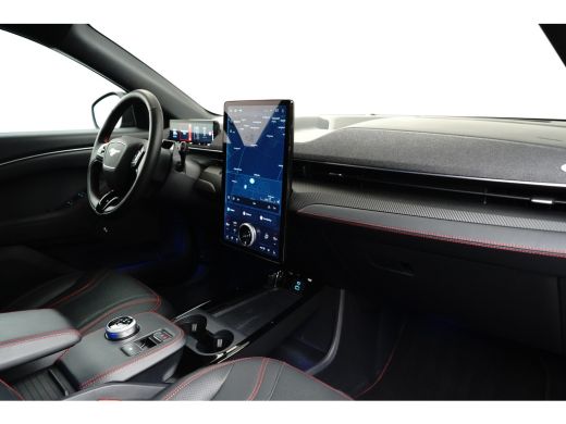 Ford Mustang Mach-E Mach-E Extended RWD 98 kWh | SOH 97% | Panoramadak | Premium Audio | E;letrische stoelen en achte... ActivLease financial lease