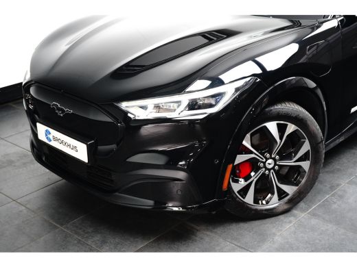 Ford Mustang Mach-E Mach-E Extended RWD 98 kWh | SOH 97% | Panoramadak | Premium Audio | E;letrische stoelen en achte... ActivLease financial lease