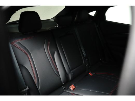 Ford Mustang Mach-E Mach-E Extended RWD 98 kWh | SOH 97% | Panoramadak | Premium Audio | E;letrische stoelen en achte... ActivLease financial lease
