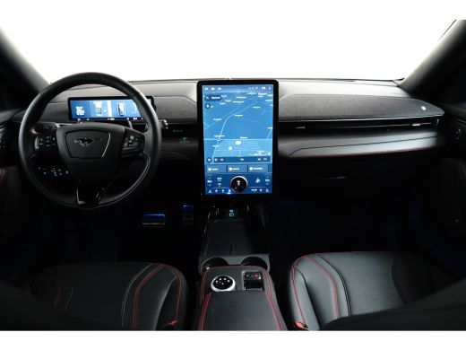 Ford Mustang Mach-E Mach-E Extended RWD 98 kWh | SOH 97% | Panoramadak | Premium Audio | E;letrische stoelen en achte... ActivLease financial lease