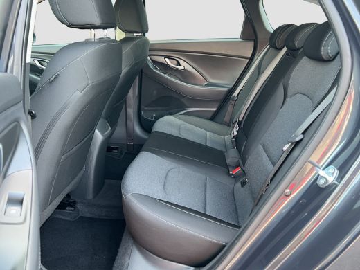 Hyundai i30 1.0 T-GDi 120pk MHEV Comfort Smart | Camera | Climate controle | Carplay | Cruise controle | Draa... ActivLease financial lease