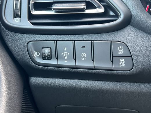 Hyundai i30 1.0 T-GDi 120pk MHEV Comfort Smart | Camera | Climate controle | Carplay | Cruise controle | Draa... ActivLease financial lease