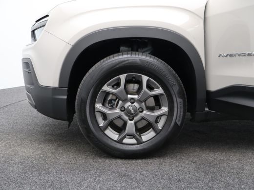 Jeep Avenger 1.2 e-Hybrid Longitude | Navi | Adaptieve cruise | Parkeersensoren | Airco | Apple carplay/ Andro... ActivLease financial lease