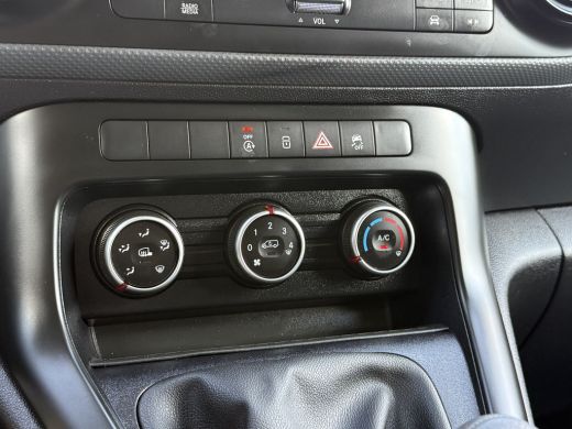 Mercedes-Benz Citan 108 CDI / L1H1 / 1e EIG. / CAMERA / AIRCO / CRUISE / CARPLAY / ZEER NETJES! ActivLease financial lease