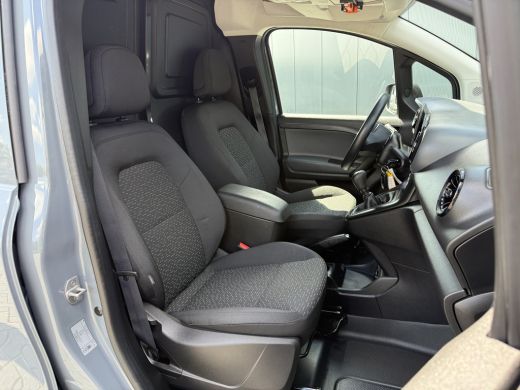Mercedes-Benz Citan 108 CDI / L1H1 / 1e EIG. / CAMERA / AIRCO / CRUISE / CARPLAY / ZEER NETJES! ActivLease financial lease