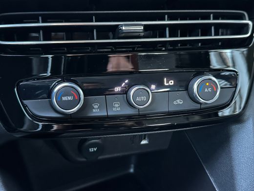 Opel Mokka-e Level 3 50 kWh | SOH 100%| 3-FASE| CAMERA + PARKEERSENSOREN| APPLE CARPLAY/ANDROID AUTO| KEYLESS ... ActivLease financial lease