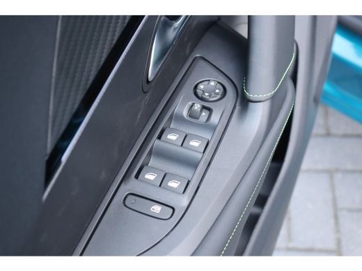 Peugeot 2008 1.2 Hybrid 145 GT Automaat ActivLease financial lease
