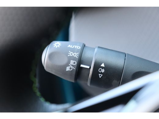 Peugeot 2008 1.2 Hybrid 145 GT Automaat ActivLease financial lease