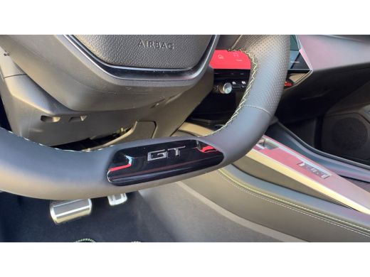 Peugeot e-308 GT | Driver Sport Pack | Elektrische parkeerrem | Extra getinte achterste zijruiten en achterruit ActivLease financial lease