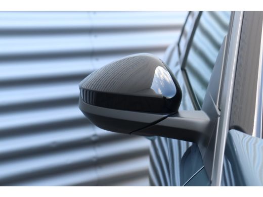 Peugeot 5008 GT Exclusive 73 kWh Automaat ActivLease financial lease