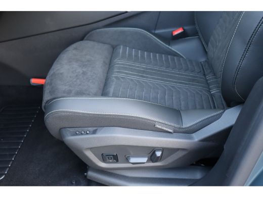 Peugeot 5008 GT Exclusive 73 kWh Automaat ActivLease financial lease