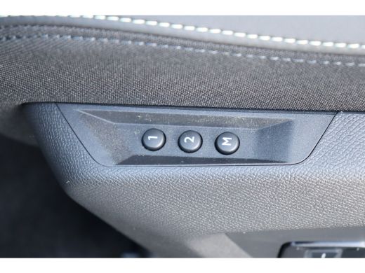 Peugeot 5008 GT Exclusive 73 kWh Automaat ActivLease financial lease