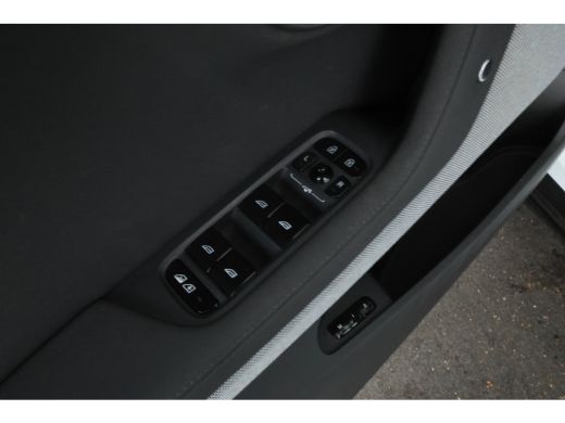 Polestar 2 Standard Range Single Motor 64kWh Digital Dash, Adaptive Cruise Control, Pilot Assist ActivLease financial lease