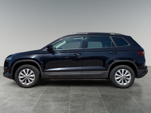 Skoda Karoq 1.5 150pk TSI ACT Business Edition Panoramisch glazenschuif-/kanteldak | Parkeersensoren achter |... ActivLease financial lease