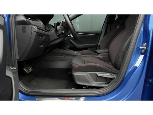 Skoda Octavia Combi 1.4 TSI iV 245pk RS | Head-Up | Stoelverwarming | Parkeerhulp V+A | Keyless | 18" ActivLease financial lease