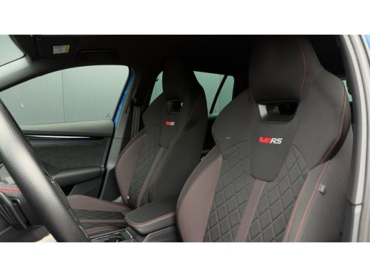 Skoda Octavia Combi 1.4 TSI iV 245pk RS | Head-Up | Stoelverwarming | Parkeerhulp V+A | Keyless | 18" ActivLease financial lease