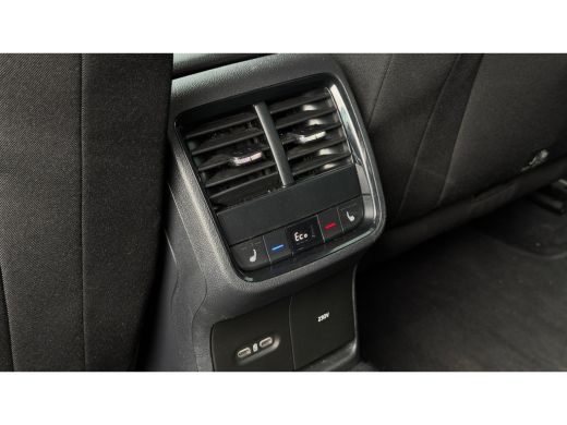 Skoda Octavia Combi 1.4 TSI iV 245pk RS | Head-Up | Stoelverwarming | Parkeerhulp V+A | Keyless | 18" ActivLease financial lease