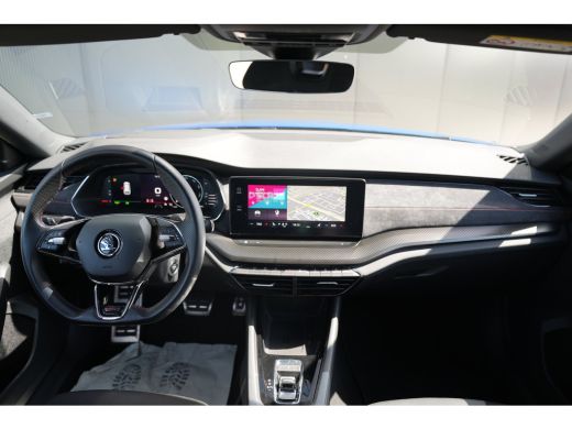 Skoda Octavia Combi 1.4 TSI iV 245pk RS | Head-Up | Stoelverwarming | Parkeerhulp V+A | Keyless | 18" ActivLease financial lease