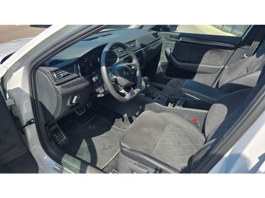 Skoda Superb Combi 1.4 TSI iV 218pk Sportline Business | Panoramadak | Trekhaak | 360 Camera | Stoelen Elektri... ActivLease financial lease