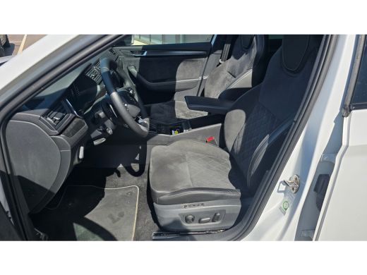 Skoda Superb Combi 1.4 TSI iV 218pk Sportline Business | Panoramadak | Trekhaak | 360 Camera | Stoelen Elektri... ActivLease financial lease