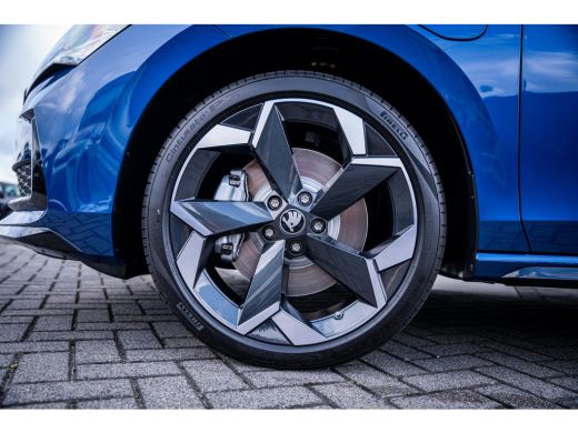 Skoda Superb Combi Sportline Business | Sportline | ActivLease financial lease