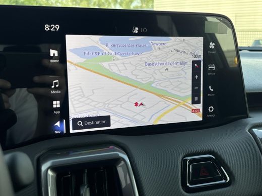 Suzuki e Vitara Select 61 kWh |100% ELEKTRISCH | Climate Control | Navigatiesysteem | Apple CarPlay & Android Aut... ActivLease financial lease