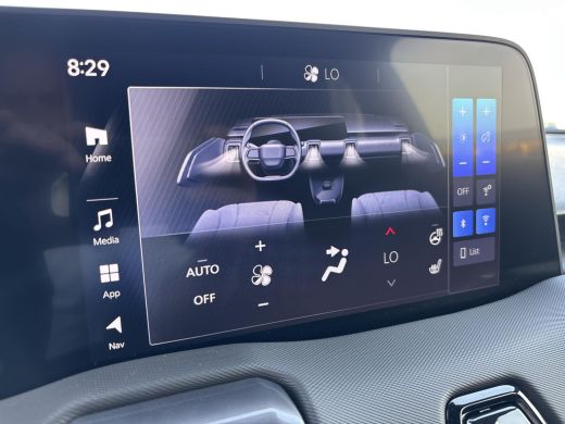 Suzuki e Vitara Select 61 kWh |100% ELEKTRISCH | Climate Control | Navigatiesysteem | Apple CarPlay & Android Aut... ActivLease financial lease