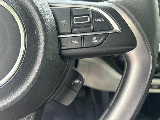 Suzuki Swift 1.2 Select Smart Hybrid ActivLease financial lease
