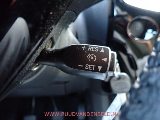 Toyota Aygo 1.0 VVT-i X-CITE TWO-TONE / CRUISE / CARPLAY / CAMERA / AIRCO / ActivLease financial lease