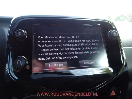 Toyota Aygo 1.0 VVT-i X-CITE TWO-TONE / CRUISE / CARPLAY / CAMERA / AIRCO / ActivLease financial lease