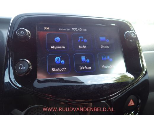 Toyota Aygo 1.0 VVT-i X-CITE TWO-TONE / CRUISE / CARPLAY / CAMERA / AIRCO / ActivLease financial lease