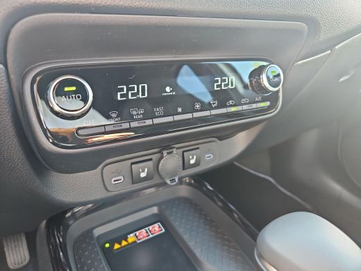 Toyota Aygo Hybrid 115 envy ActivLease financial lease