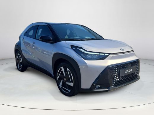 Toyota Aygo Hybrid 115 envy ActivLease financial lease