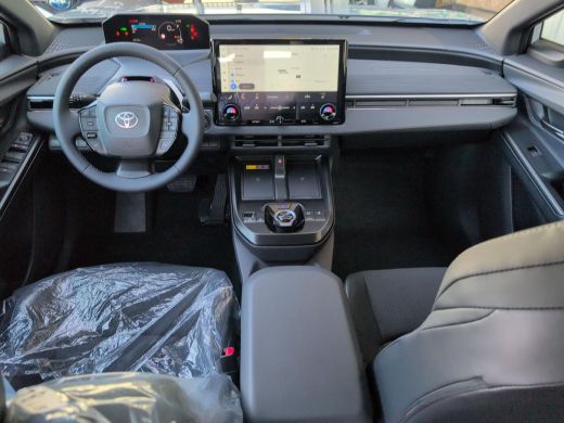 Toyota C-HR+ Dynamic Limited Edition 57.7 kWh | Android Auto | Apple Carplay ActivLease financial lease