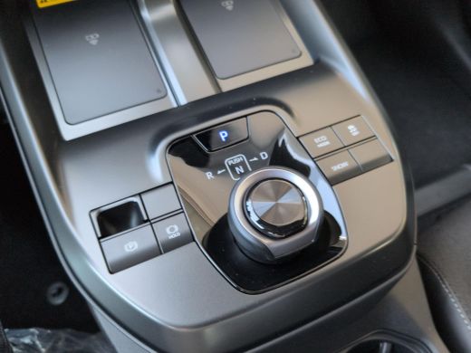 Toyota C-HR+ Dynamic Limited Edition 57.7 kWh | Android Auto | Apple Carplay ActivLease financial lease