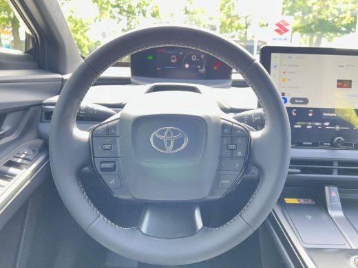 Toyota C-HR+ First Edition 77 kWh * &euro; 3.000,- extra inruilwaarde * ActivLease financial lease