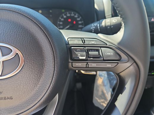 Toyota Yaris 1.5 Hybrid 115 Active MY25 ActivLease financial lease