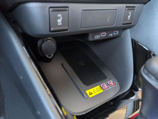 Toyota Yaris 1.5 Hybrid 130 Executive | Actie Auto | Parkeersensoren voor en achter | Apple Carplay | Android ... ActivLease financial lease