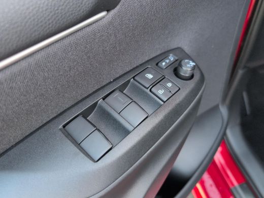Toyota Yaris 1.5 Hybrid 130 Executive | Actie Auto | Parkeersensoren voor en achter | Apple Carplay | Android ... ActivLease financial lease