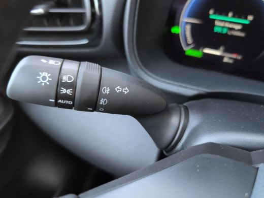 Toyota Yaris 1.5 Hybrid 130 Executive | Actie Auto | Parkeersensoren voor en achter | Apple Carplay | Android ... ActivLease financial lease