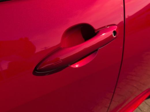 Toyota Yaris 1.5 Hybrid 130 Executive | Actie Auto | Parkeersensoren voor en achter | Apple Carplay | Android ... ActivLease financial lease