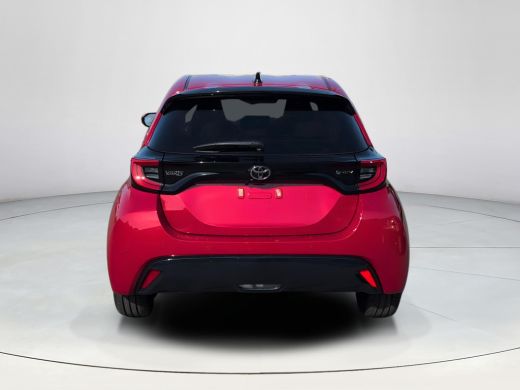 Toyota Yaris 1.5 Hybrid 130 Executive | Actie Auto | Parkeersensoren voor en achter | Apple Carplay | Android ... ActivLease financial lease
