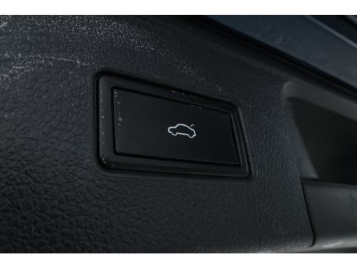 Volkswagen Passat Variant 1.6 TDI Elegance Business R Automaat, Navigatie, Apple carplay, Climate, ActivLease financial lease