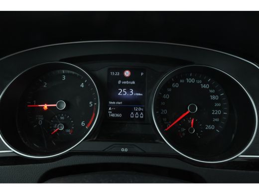 Volkswagen Passat Variant 1.6 TDI Elegance Business R Automaat, Navigatie, Apple carplay, Climate, ActivLease financial lease
