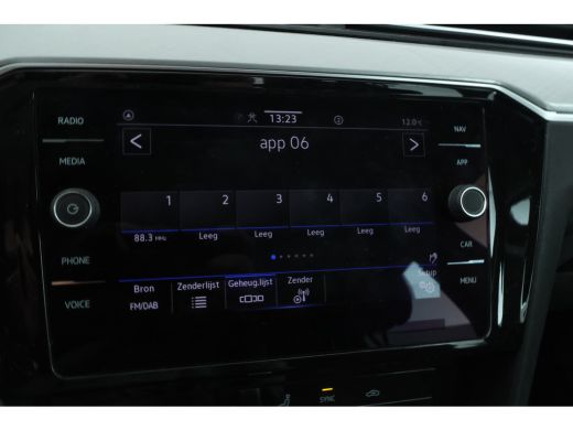 Volkswagen Passat Variant 1.6 TDI Elegance Business R Automaat, Navigatie, Apple carplay, Climate, ActivLease financial lease