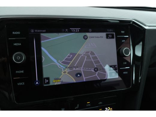 Volkswagen Passat Variant 1.6 TDI Elegance Business R Automaat, Navigatie, Apple carplay, Climate, ActivLease financial lease